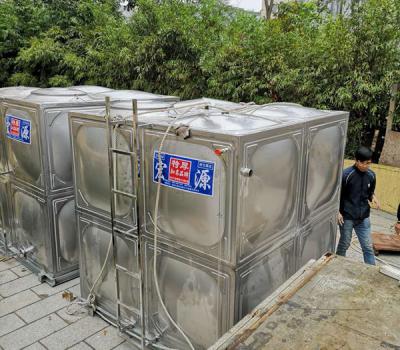 ?？谑屑t城湖路8立方不銹鋼組合水箱兩臺(tái)