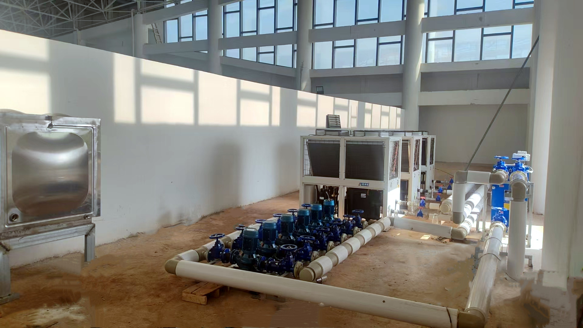 2025.5.4北京師范大學(xué)萬(wàn)寧實(shí)驗(yàn)學(xué)校大型泳池整套供水設(shè)備